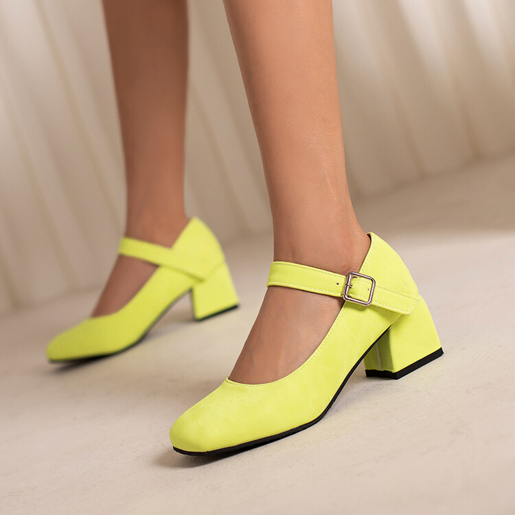 Sweet Low Chunky Heel Flat Shoes with Buckle Detail - Image 3