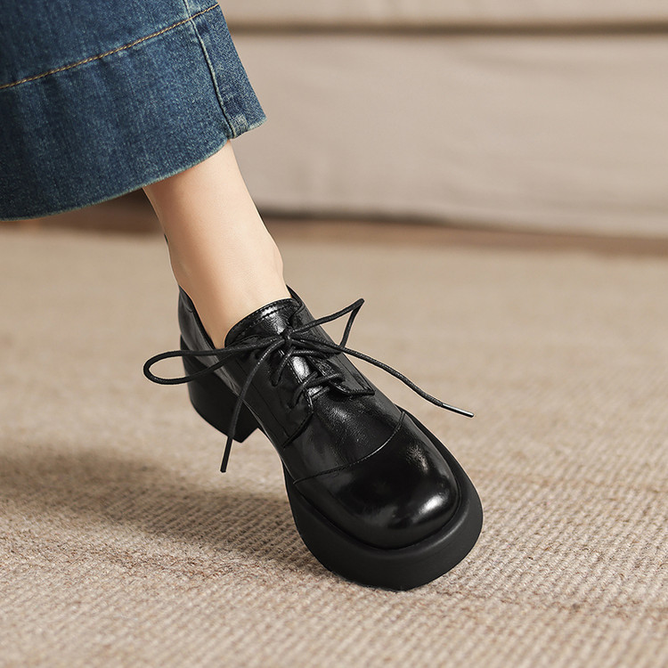 Deep Mouth Flat Shoes with Round Toe and Chunky Mid Heel