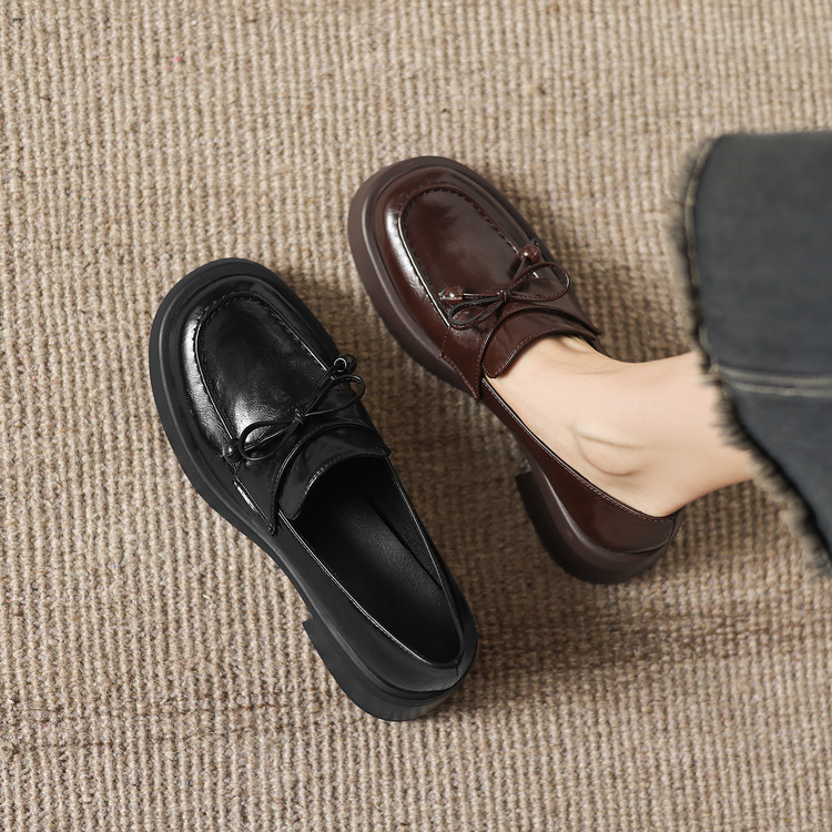 Deep Mouth Single Shoes with Chunky Mid Heel and Round Toe